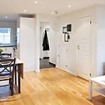 6 Person In Austrheim *