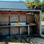 6 Person In Austrheim Fonnes