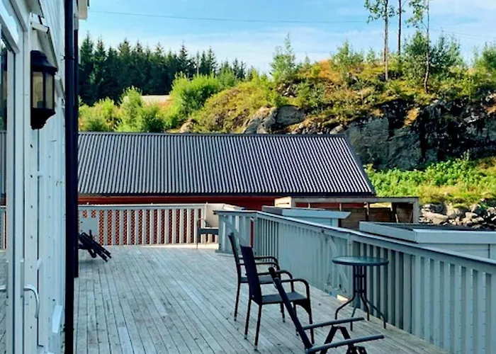 Holiday home 6 Person In Austrheim